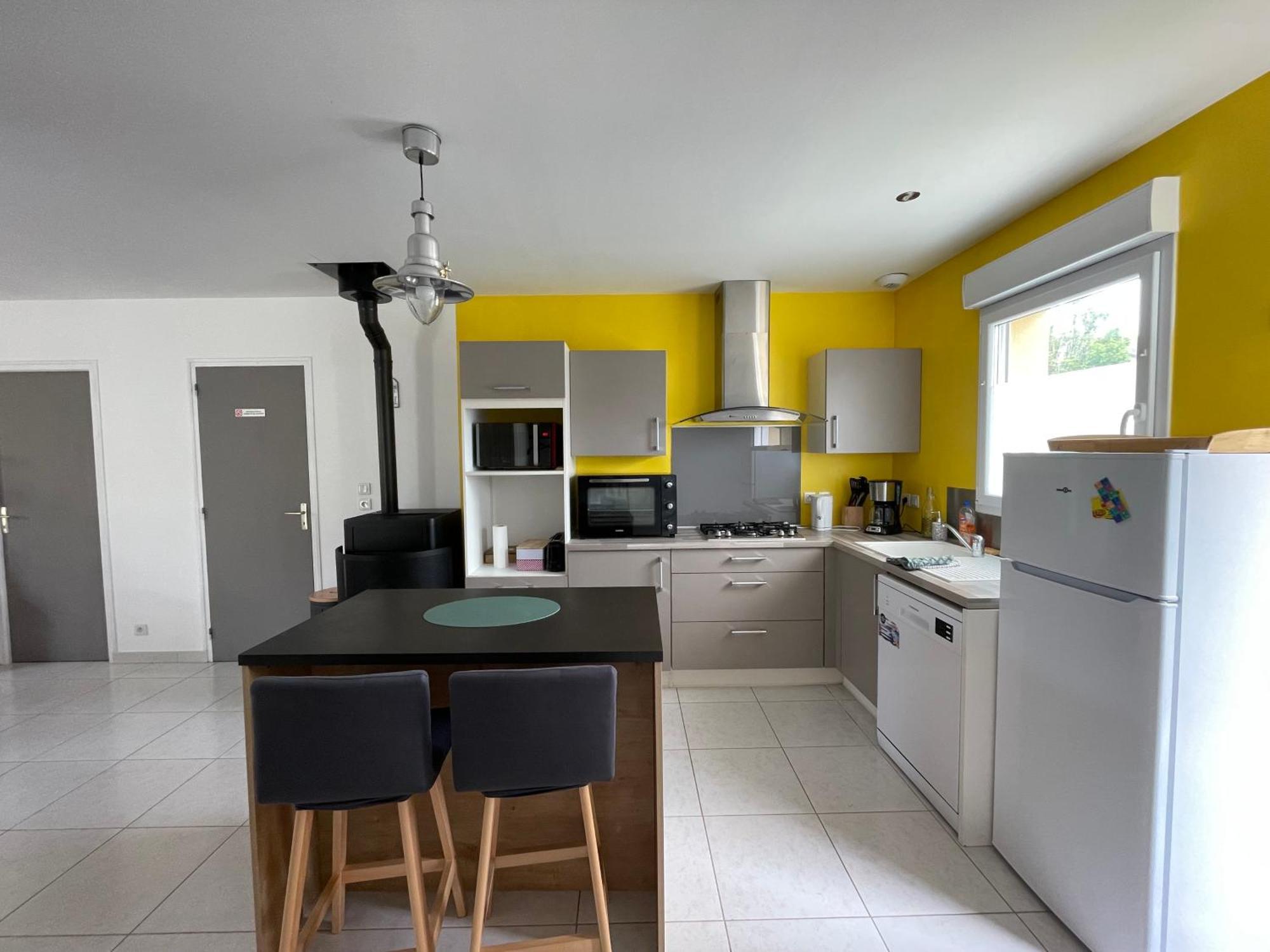 Belle Maison: Coastal Retreat with Garden near Omaha Beach Saint-Laurent-sur-Mer Exterior photo