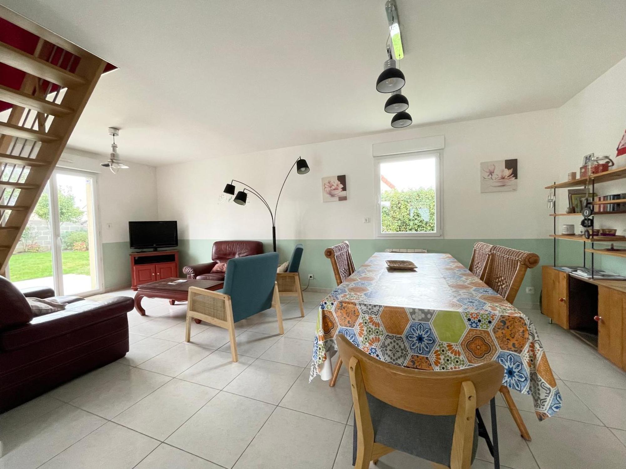 Belle Maison: Coastal Retreat with Garden near Omaha Beach Saint-Laurent-sur-Mer Exterior photo